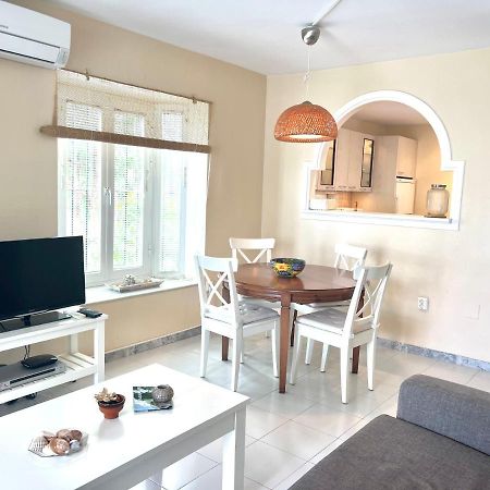 Fabulous Vacation In A 2 Bedroom Townhouse With 2 Terraces Overlooking The Sea, Suitable For 6 People 3 Swimming Pools Tennis And 200 Mts From The Sea El Faro エクステリア 写真