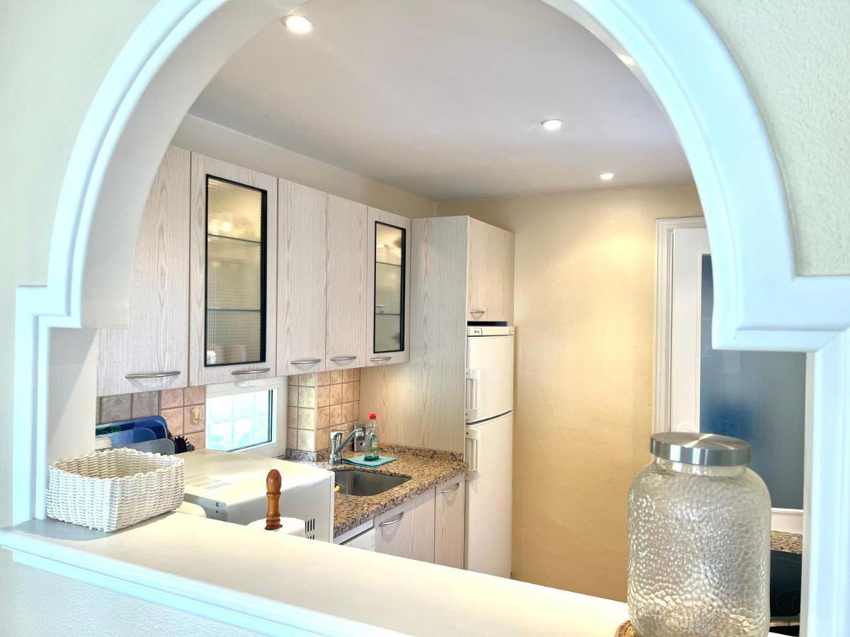 Fabulous Vacation In A 2 Bedroom Townhouse With 2 Terraces Overlooking The Sea, Suitable For 6 People 3 Swimming Pools Tennis And 200 Mts From The Sea El Faro エクステリア 写真