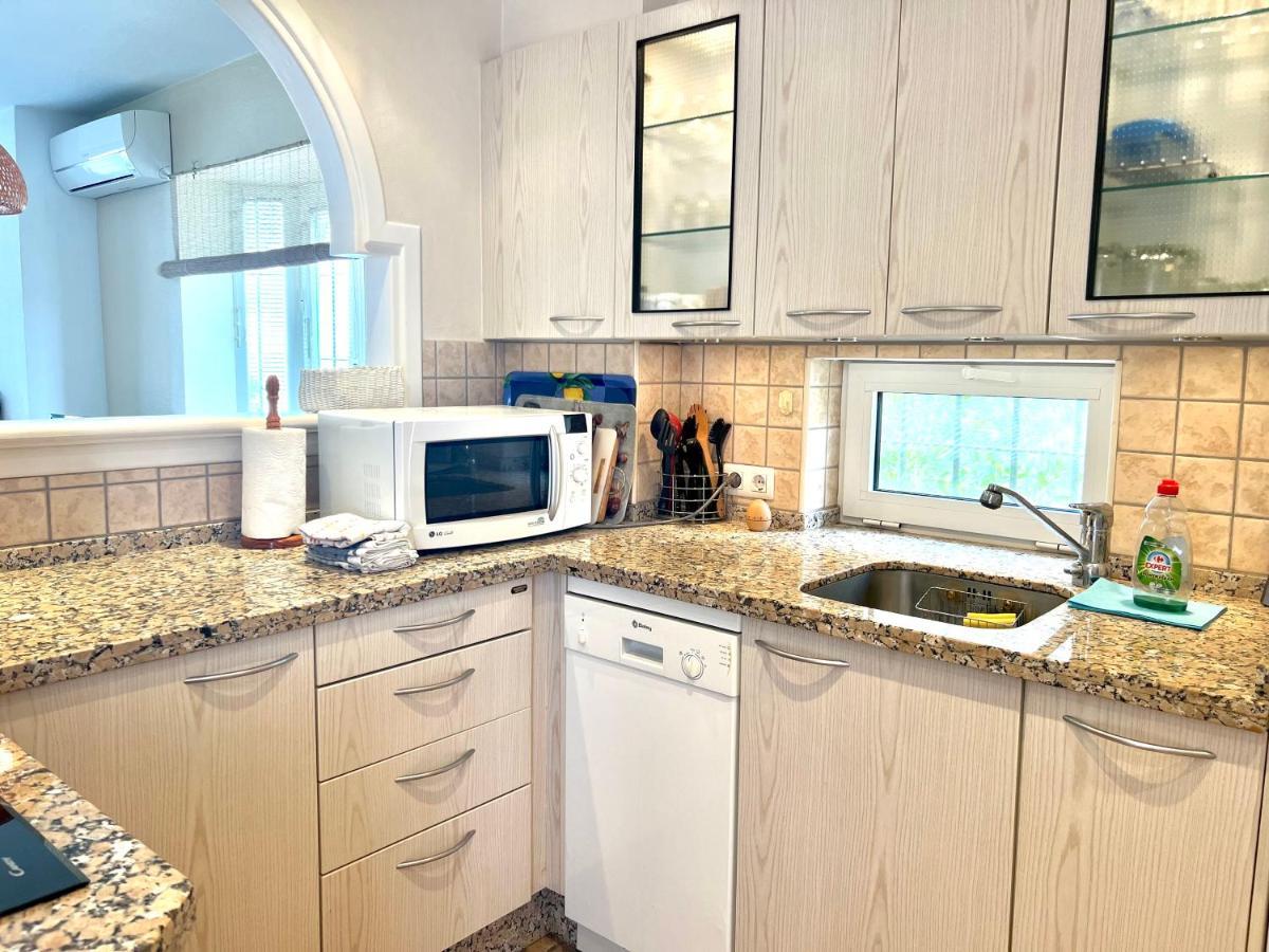 Fabulous Vacation In A 2 Bedroom Townhouse With 2 Terraces Overlooking The Sea, Suitable For 6 People 3 Swimming Pools Tennis And 200 Mts From The Sea El Faro エクステリア 写真