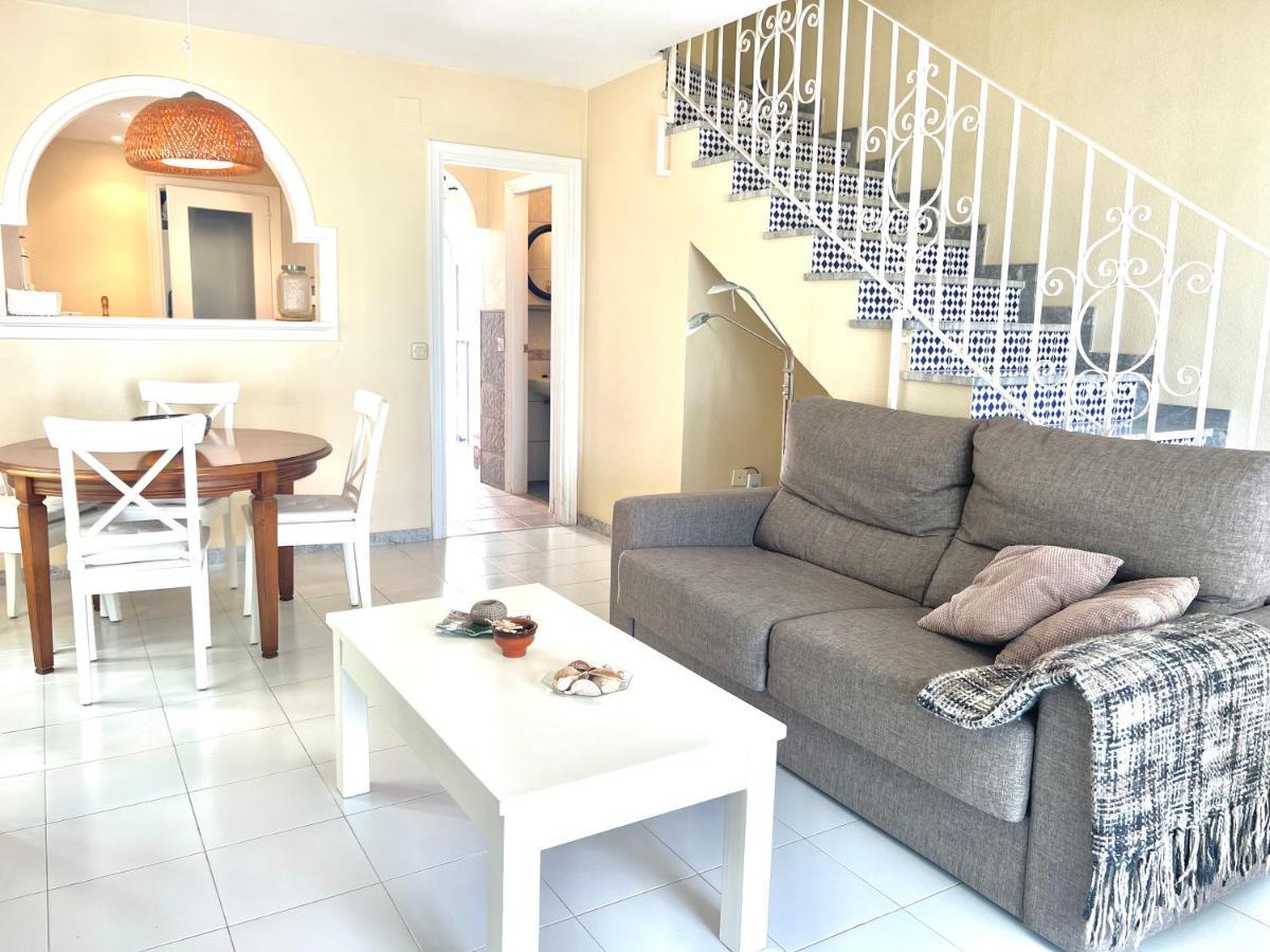 Fabulous Vacation In A 2 Bedroom Townhouse With 2 Terraces Overlooking The Sea, Suitable For 6 People 3 Swimming Pools Tennis And 200 Mts From The Sea El Faro エクステリア 写真