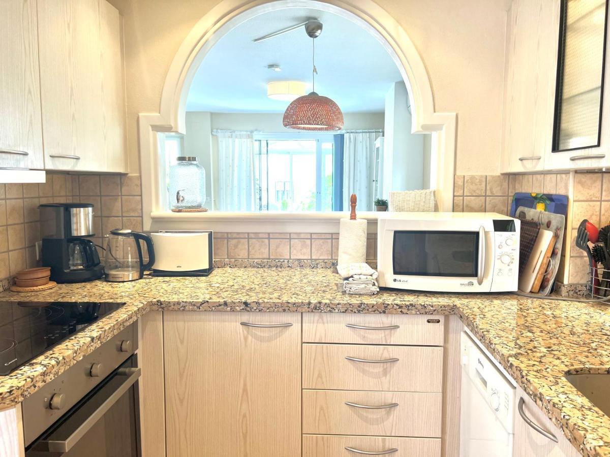Fabulous Vacation In A 2 Bedroom Townhouse With 2 Terraces Overlooking The Sea, Suitable For 6 People 3 Swimming Pools Tennis And 200 Mts From The Sea El Faro エクステリア 写真