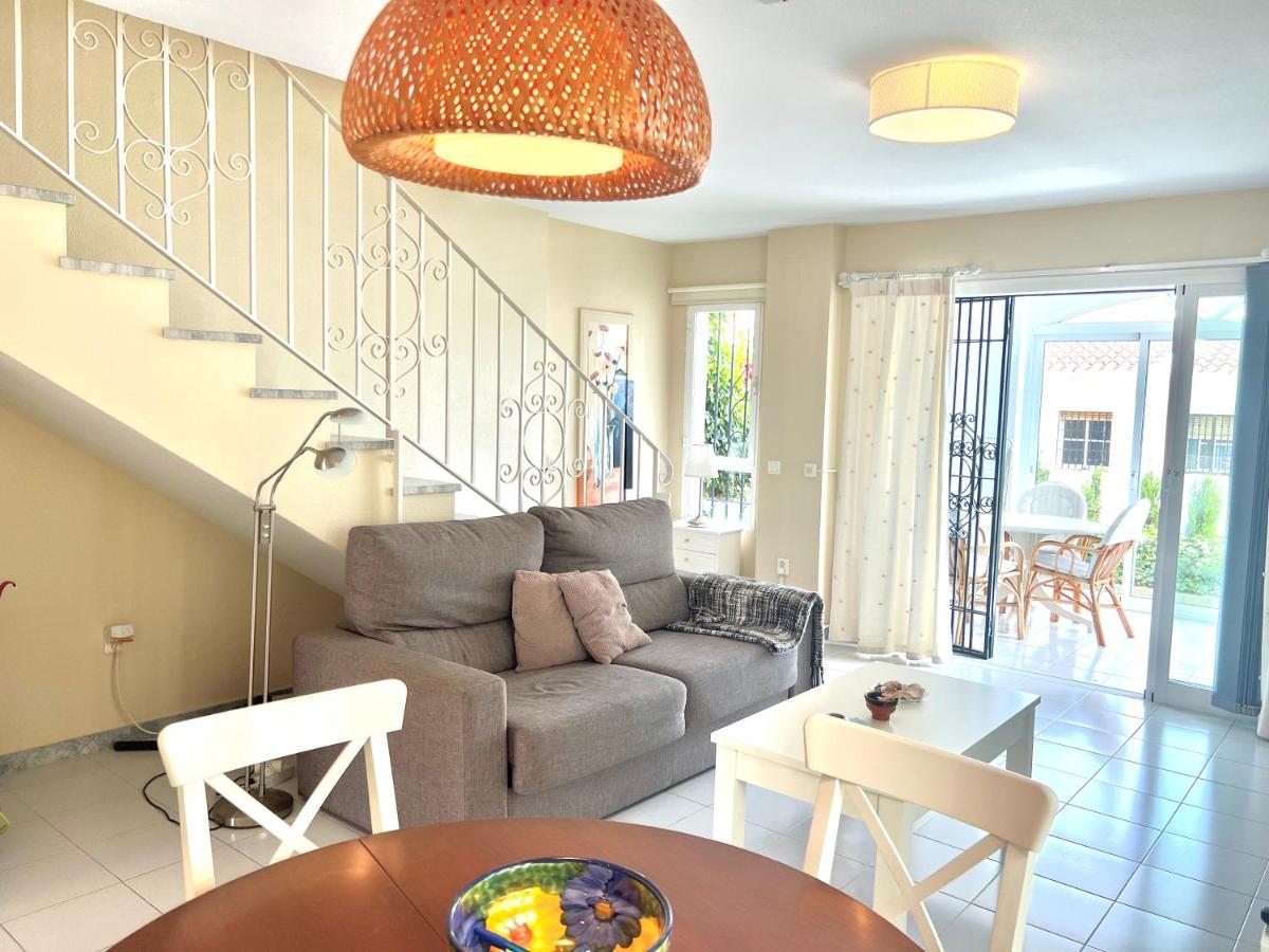 Fabulous Vacation In A 2 Bedroom Townhouse With 2 Terraces Overlooking The Sea, Suitable For 6 People 3 Swimming Pools Tennis And 200 Mts From The Sea El Faro エクステリア 写真